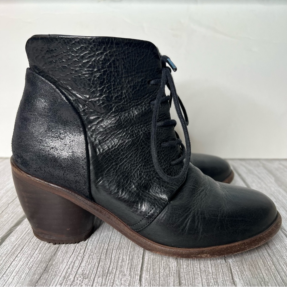 P. MONJO Black Leather Lace Up Ankle Stacked Heel Steampunk
